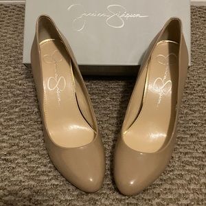 Jessica Simpson nude patent leather women size 9.5 heels